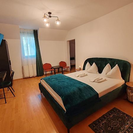 Pensiunea Hera Сигишоара Экстерьер фото
